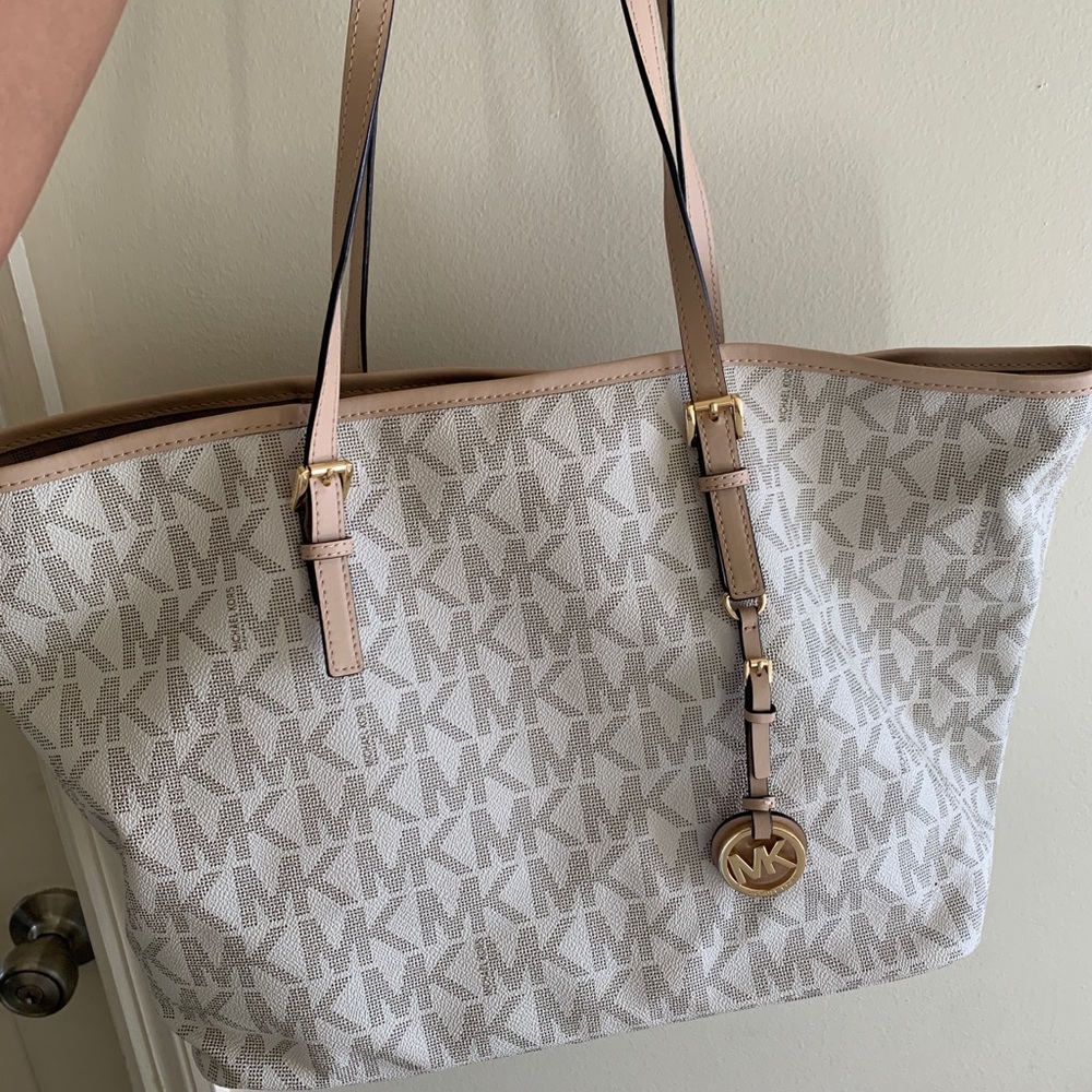 Michael khors tote bag